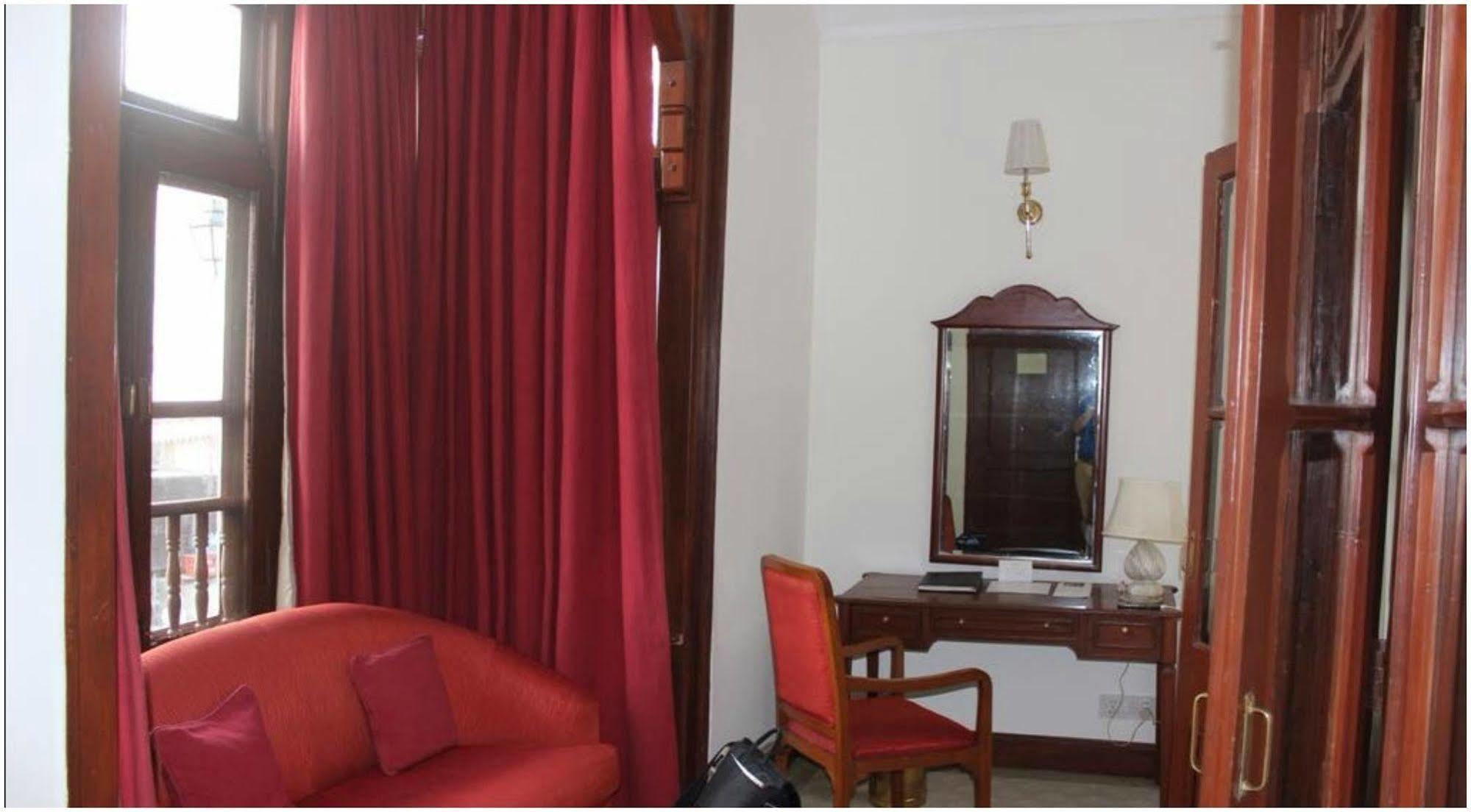 Clarkes Hotel, A Grand Heritage Hotel Since 1898 Shimla Exterior foto